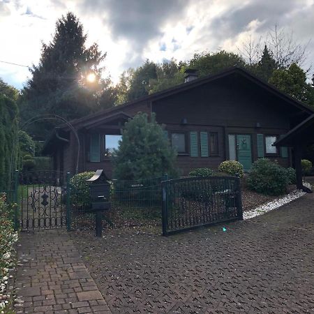 Gemuetliches Holzhaus In Idyllischer Lage Ruppichteroth Exteriér fotografie